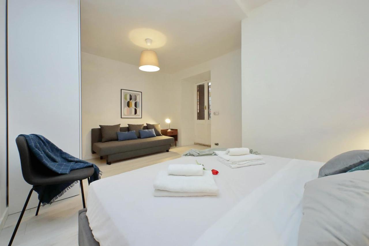 Monti Spacious Apartment 2 Roma Esterno foto